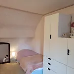 De 13 Personnes Proche Du Mans *