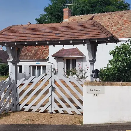De 13 Personnes Proche Du Mans * Le Breil-sur-Merize