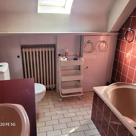 De 13 Personnes Proche Du Mans Ferienhaus *