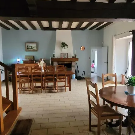 De 13 Personnes Proche Du Mans Сasa de vacaciones *