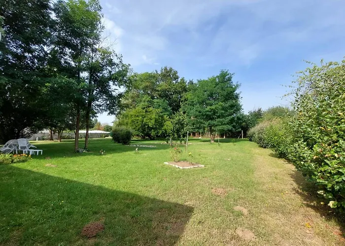 Hébergement de vacances De 13 Personnes Proche Du Mans *