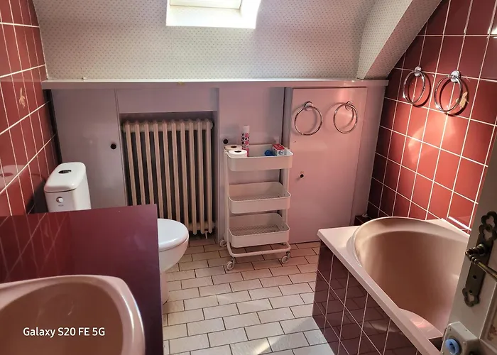 De 13 Personnes Proche Du Mans Hébergement de vacances *